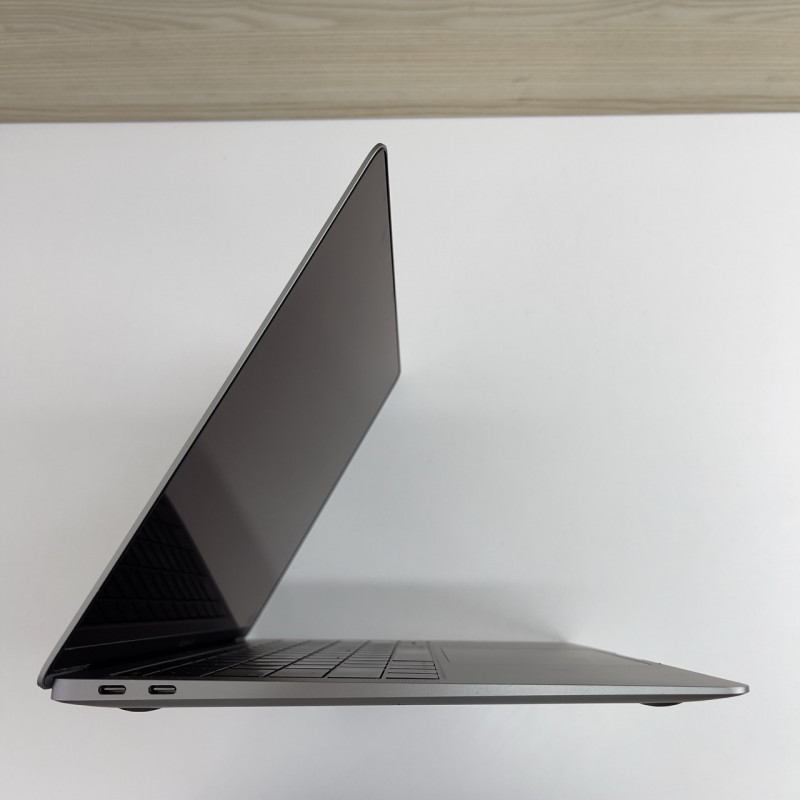 Air 2018 Space  i5 1.6ghz 8/256